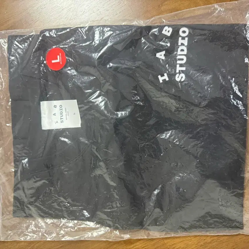 [BUNJANG] IAB Studio Black T-Shirt L Size New / 아이앱 스튜디오 반팔티 블랙 L 새상품