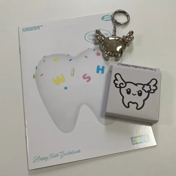 [BUNJANG] NCT Wish 2023 Season's Greetings Tooth Fairy Keychain & Guidebook Bundle Set / [당일발송] 엔시티 위시 시그 이빨요정 키링, 가이드북 일괄