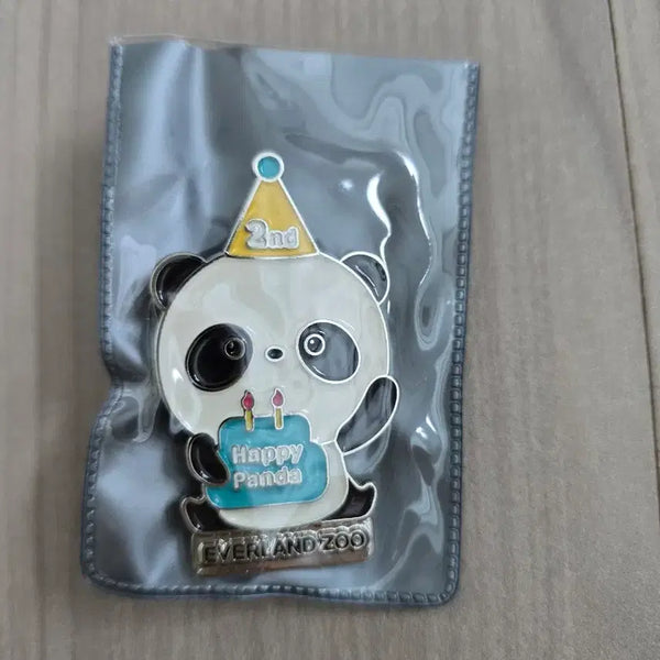 [BUNJANG] Fu Bao 2nd Birthday Badge / 푸바오 두살 생일 뱃지