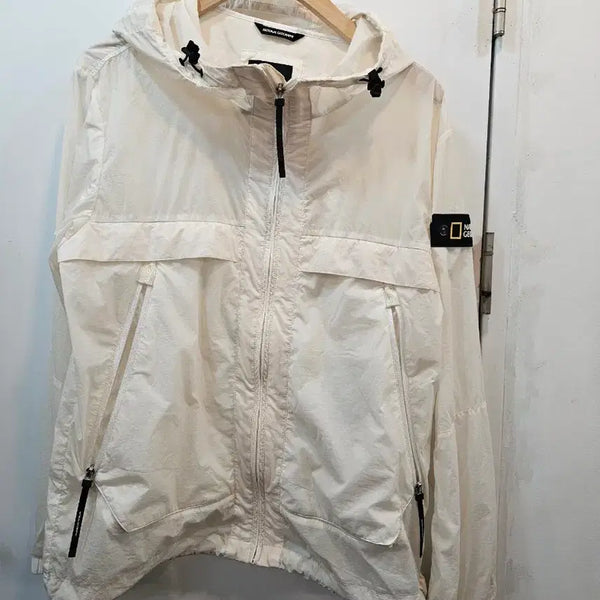 [BUNJANG] National Geographic White Windbreaker Jacket / 내셔널지오그래픽 바람막이 자켓 화이트