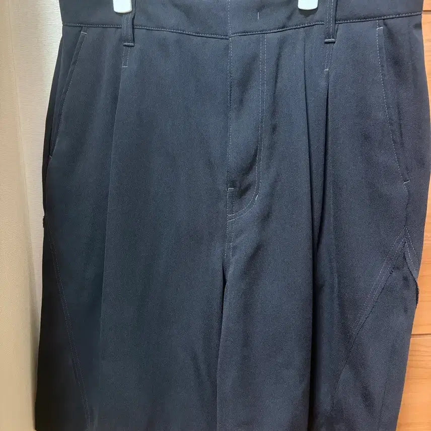 [BUNJANG] Insilence Drape Easy Shorts Black M / 인사일런스 드레이프 이지 쇼츠 블랙 반바지 m