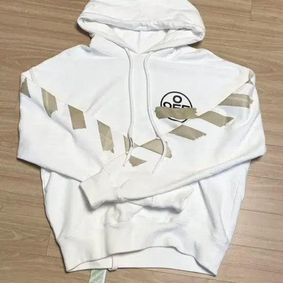 [BUNJANG] Off-White Tape Arrow Hoodie (White) / 오프화이트 테이프 애로우 후드티 (화이트)