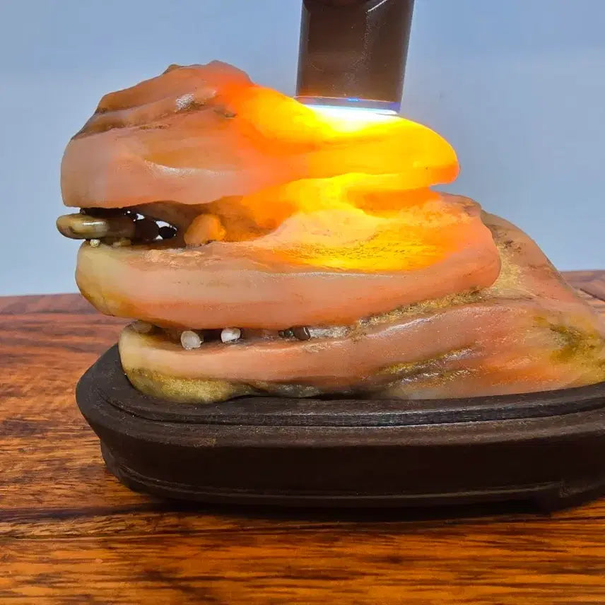 [BUNJANG] Top Stone Shaped Agate Mineral Suiseki / 26051308 좋은 기운을 내뿜는 탑석 형상의 마노석 광물 수석 팝니다