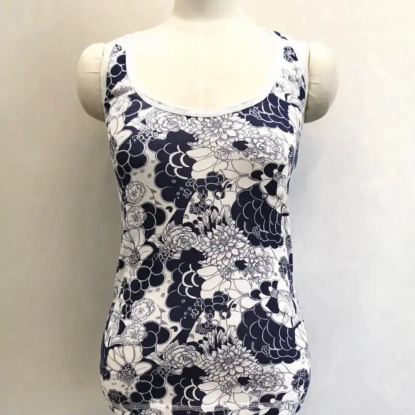 [BUNJANG] Navy Oriental Flower Camisole / 네이비 오리엔탈 플라워 나시