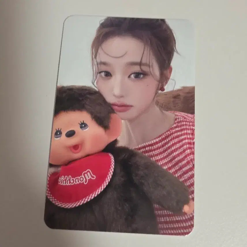 [BUNJANG] IVE Wonyoung Amuse Monchhichi Photocard / 아이브 장원영 어뮤즈 몬치치 포카 양도