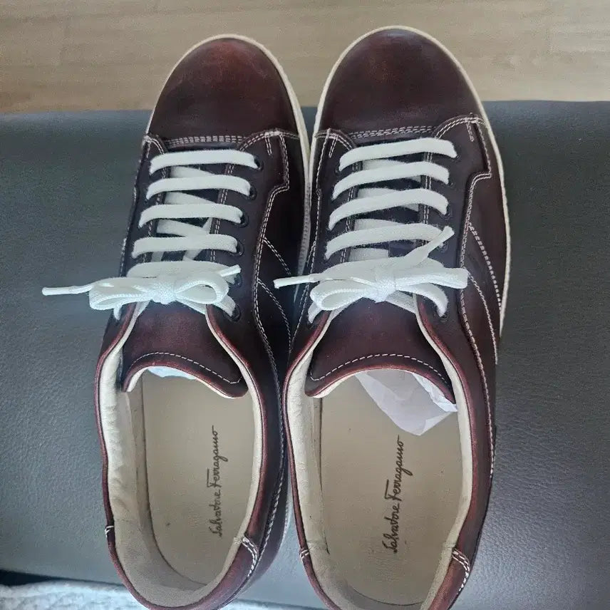[BUNJANG] Salvatore Ferragamo Men's Leather Sneakers / 살바토레 페라가모 남성 가죽 스니커즈