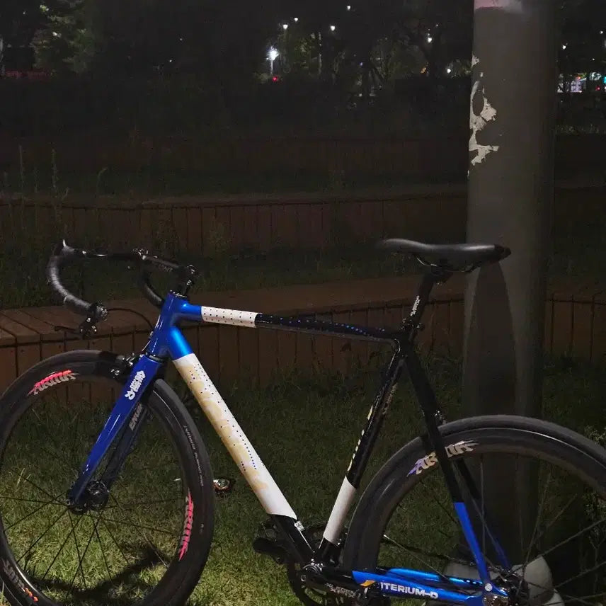 [BUNJANG] Engine 11 Blueskin L Size Complete Bike / 엔진11 블루스킨
