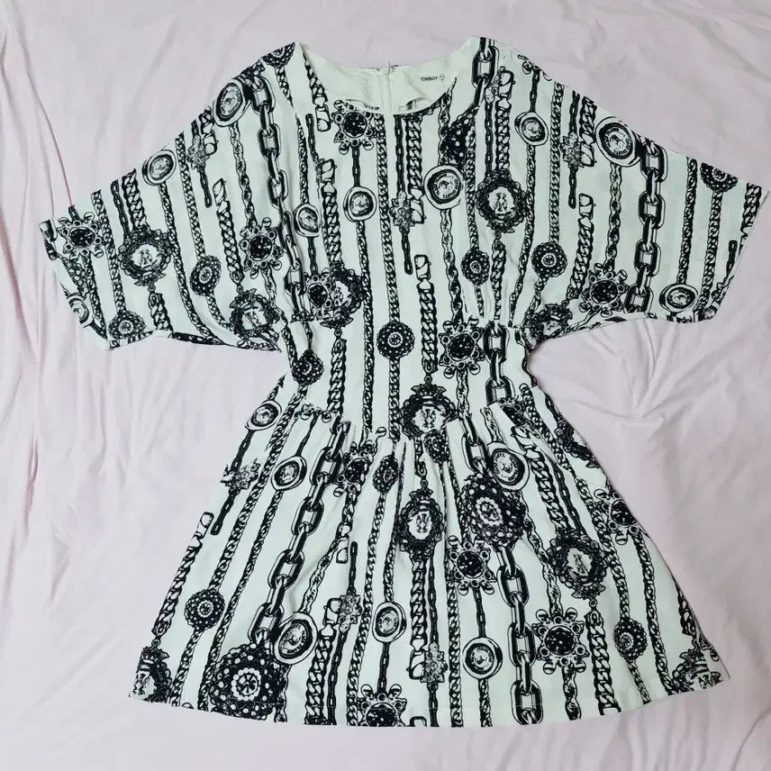 [BUNJANG] Tomboy Dress with Chain Pattern / 톰보이