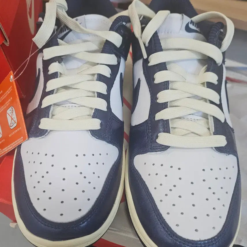 [BUNJANG] Nike Dunk Low Premium Midnight Navy White (Multiple Sizes Available) / 나이키  FN7197-100새상품 (사이즈 여러개있습니다)