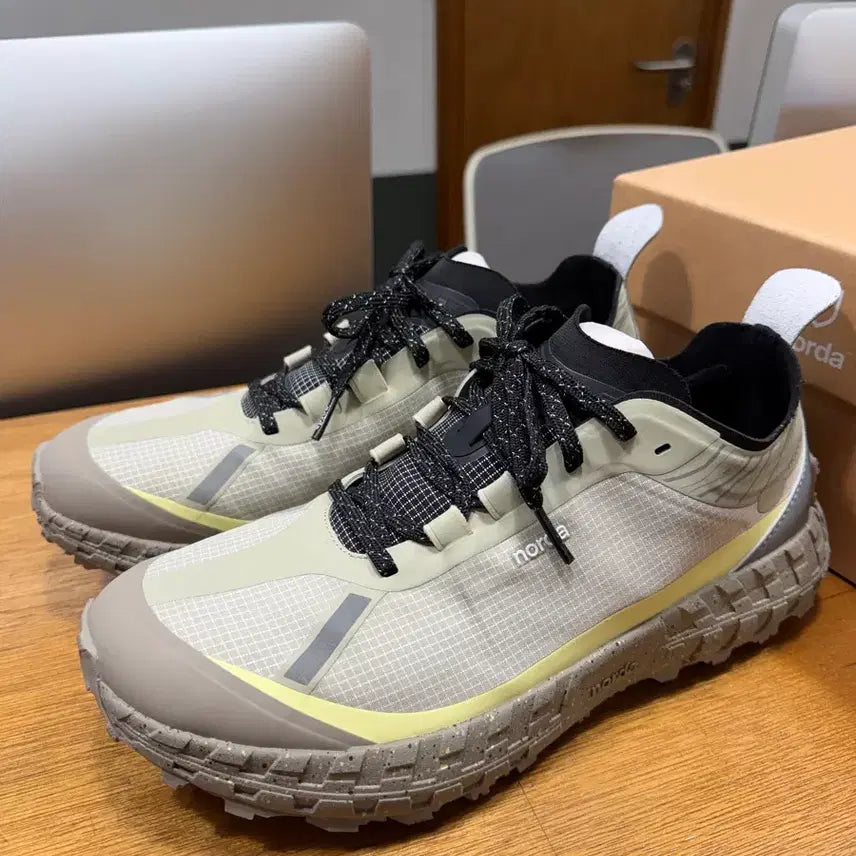 [BUNJANG] Norda 001a Calcite Running Shoes / norda 노다 001a 칼사이트 10.5
