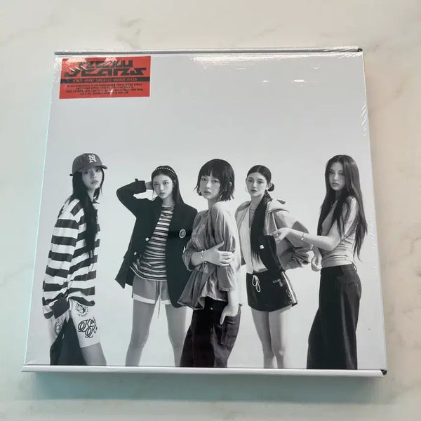 [BUNJANG] NewJeans How Sweet Group Album / 뉴진스 하우스윗 단체