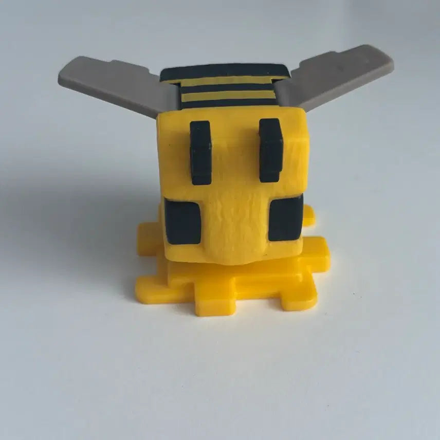 [BUNJANG] NCT Mark Honey Bee McDonald's Figure / 마크 해피밀 꿀벌 맥도날드