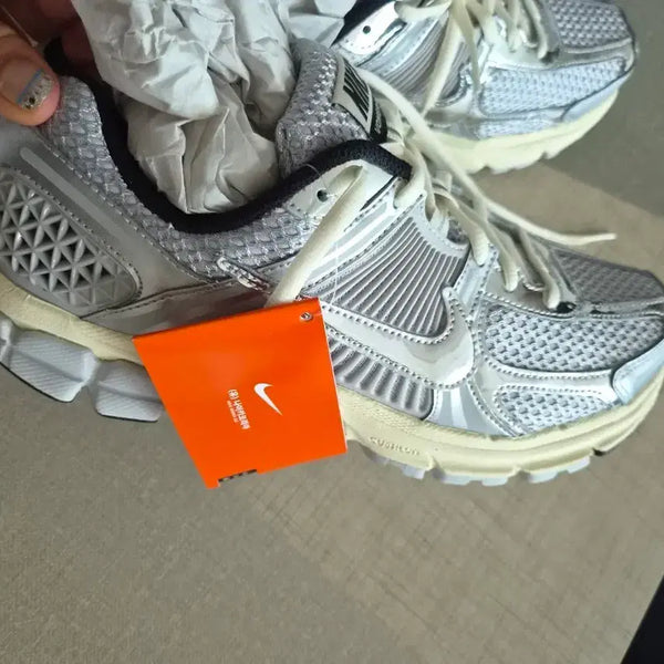 [BUNJANG] Nike Zoom Vomero 5 Silver Men's Size 260 / 나이키 줌보메로 5 실버 260