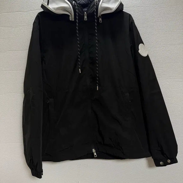 [BUNJANG] Moncler Black Hooded Zip-Up Jacket / 몽클레르 후드 집업 블랙