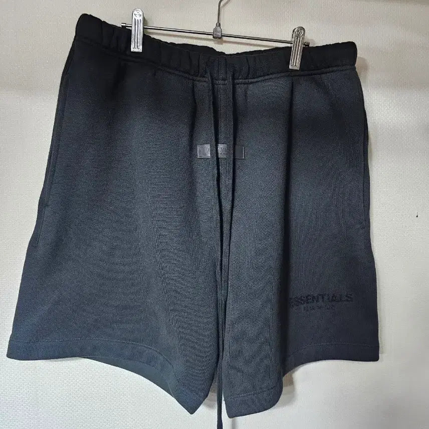 [BUNJANG] Essentials Fleece Shorts Black / 에센셜  기모 반바지 S
