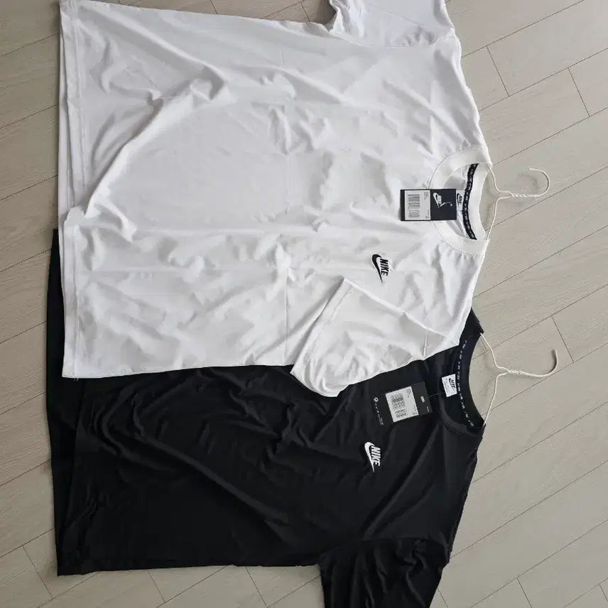[BUNJANG] Nike Cooling Short Sleeve T-Shirt Set (Black/White) / (새상품) 나이키 냉감 반팔 티셔츠 블랙/화이트 2개 일괄