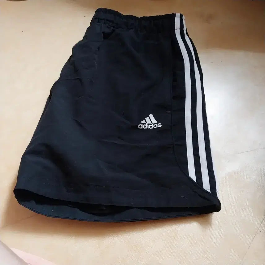 [BUNJANG] Adidas Three-Stripes Training Shorts Black / 아디다스 삼선 트레이닝 반바지 블랙