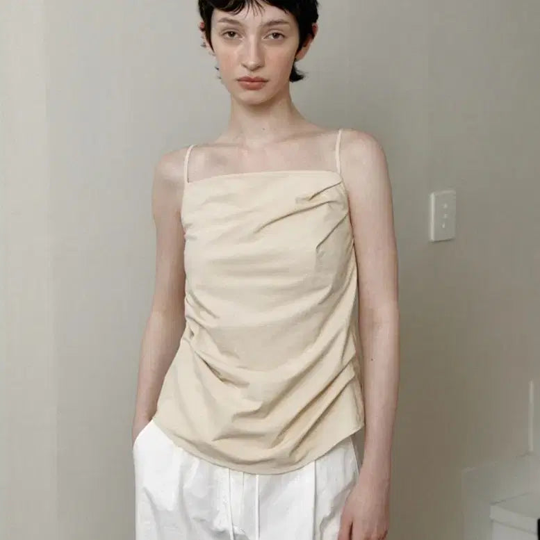 [BUNJANG] Le Sleeveless Top Butter / 르 le 슬리브리스 상의 탑 새상품 버터색상
