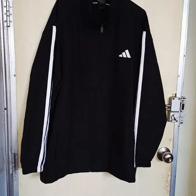[BUNJANG] Adidas Men's Jacket (Size 120) / 아디다스 남성 자켓.새옷.120빅싸이즈