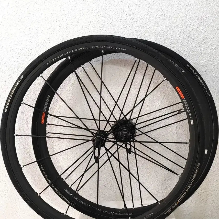 [BUNJANG] Campagnolo Shamal Mille Clincher Wheelset / 최상급알루)- 캄파놀로 샤말밀레 림브 휠셋 +캄파스프라켓+패드 (정품) 팝니다.(58만)