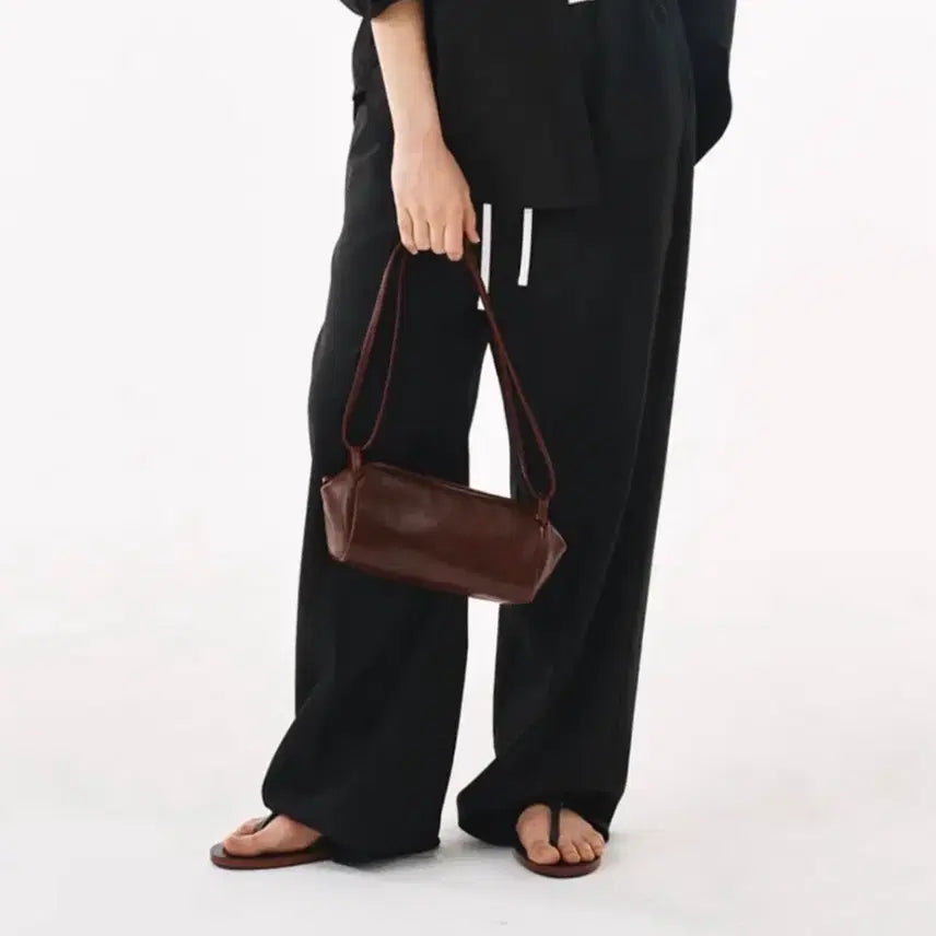 [BUNJANG] Yurt Tou L Shoulder Bag / yurt 유르트 tou L