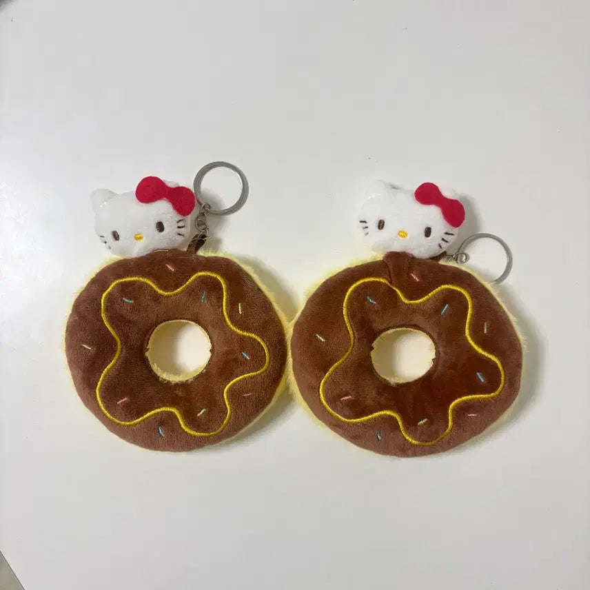 [BUNJANG] Sanrio Hello Kitty Donut Plush Keychain / 키티 도넛 인형 키링