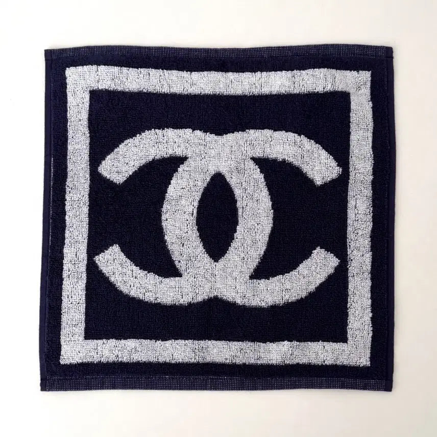 [BUNJANG] Chanel Sport Coco Beach CC Logo Cotton Face Hand Towel / 샤넬 스포츠 코코비치 CC로고 코튼 페이스 핸드타올