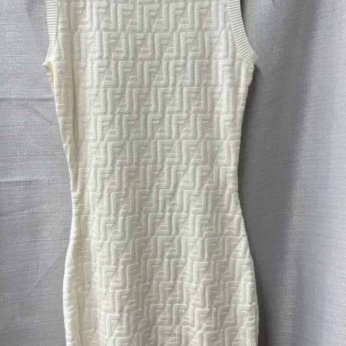 [BUNJANG] Fendi FF Embossed Logo Pattern Virgin Wool Knit Dress XS-S / 펜디 FF 엠보싱 로고 패턴 버진울 니트 원피스 XS~S