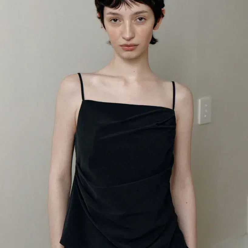 [BUNJANG] LE Drape Sleeveless Top Black / 르 le 슬리브리스 상의 탑 새상품 블랙