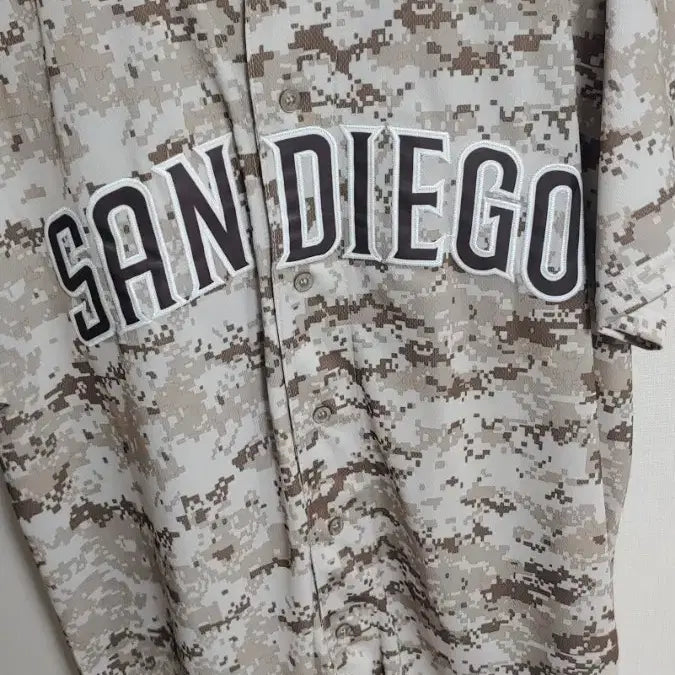 [BUNJANG] Ha-Seong Kim Baseball Jersey (Numbering Mistake) - Size L / 센디에고  야구 유니폼 김하성 마킹 (넘버 마킹 07로 잘못 되어있습니다) L사이즈 판매 정품 아니라 싸게 팝니다
