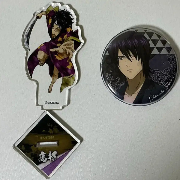 [BUNJANG] Gintama Shinsuke Takasugi Bundle Acrylic Stand & Can Badge Set / (일괄)은혼 타카스기 신스케 미니 아크릴 스탠드 캔뱃지