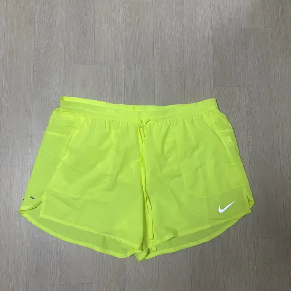 [BUNJANG] Nike Fluorescent Running Shorts XL / 나이키 쇼츠 형광 새제품 xl