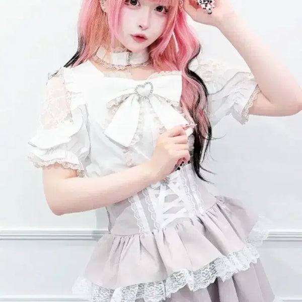 [BUNJANG] MAZZ Choker Shoulder Frill Lace Blouse / 마즈 초커 어깨 프릴 레이스 블라우스 양도