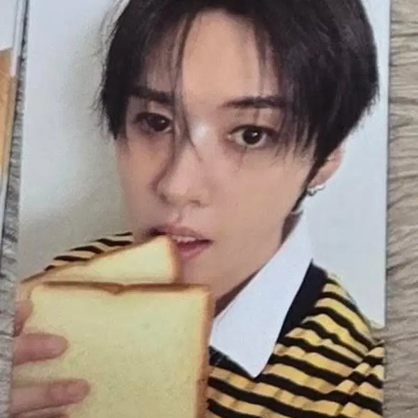 [BUNJANG] Stray Kids Lee Know &This & That Version Photocard / 디스앤댓 this & that  & 버전 스키즈 스트레이키즈 리노