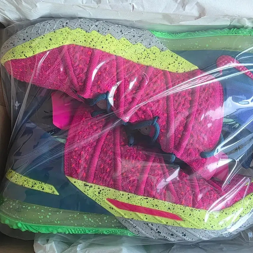 [BUNJANG] LeBron 18 Basketball Shoes Size 285 / 르브론18 농구화 285