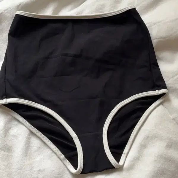 [BUNJANG] Binah J Bikini Bottom Shorts / 비나제이 비키니 하의 쇼츠