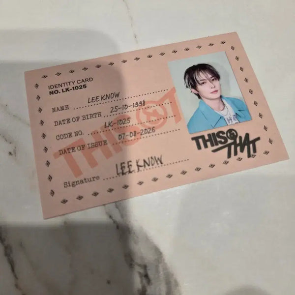[BUNJANG] Stray Kids Lee Know Identity Card / 스키즈 리노 아이덴티티카드
