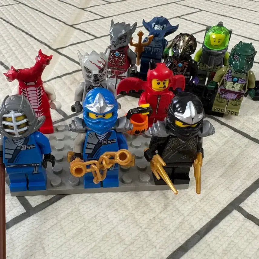 [BUNJANG] LEGO Ninjago, Chima, Jujutsu Kaisen Figures / 레고 닌자고 키마 주술회전 피규어