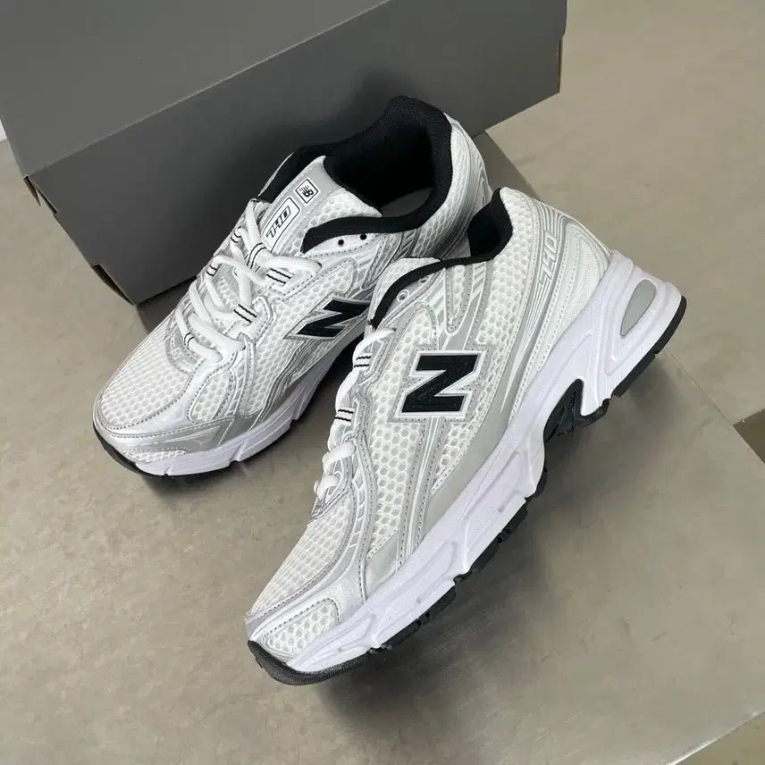 [BUNJANG] New Balance U740 NW2 Silver Metallic White Mesh Retro Sneakers / 뉴발란스 U740 NW2 실버 메탈릭 화이트 메쉬 통기성 레트로 커플 데일리 스니커즈