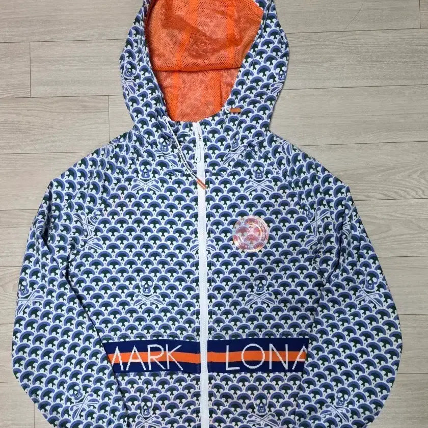 [BUNJANG] Mark &ロナ Hooded Windbreaker Blue Skull Pattern / 마크앤로나 후드 바람막이 블루 스컬 패턴