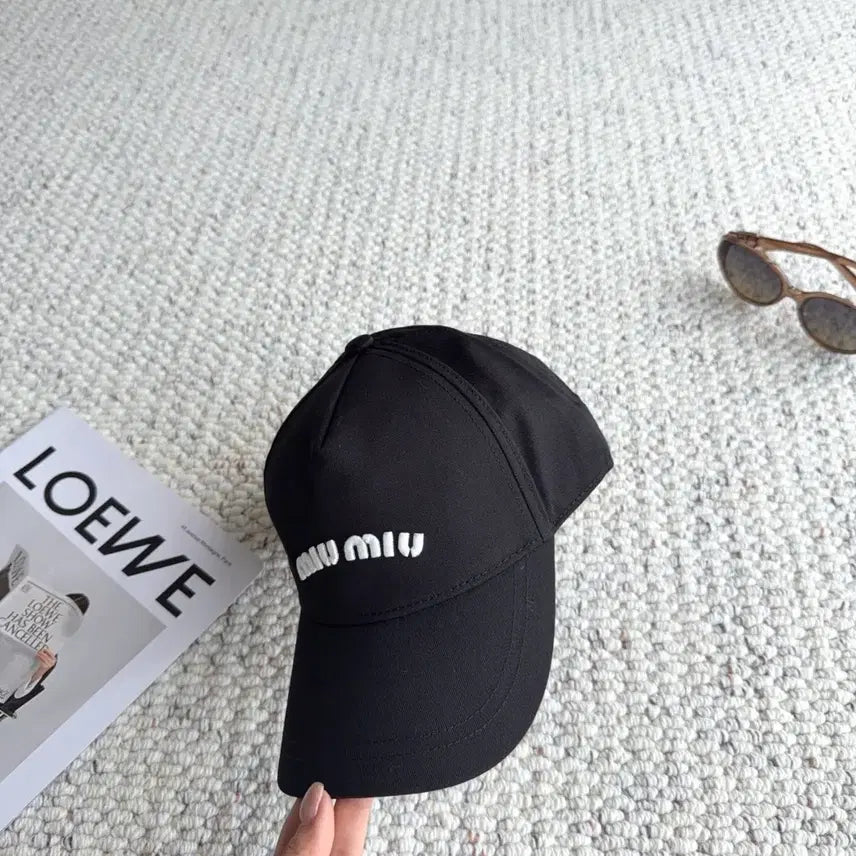 [BUNJANG] Miu Miu Embroidered Logo Baseball Cap / MM 자수 로고 야구모자 / 남녀 공용