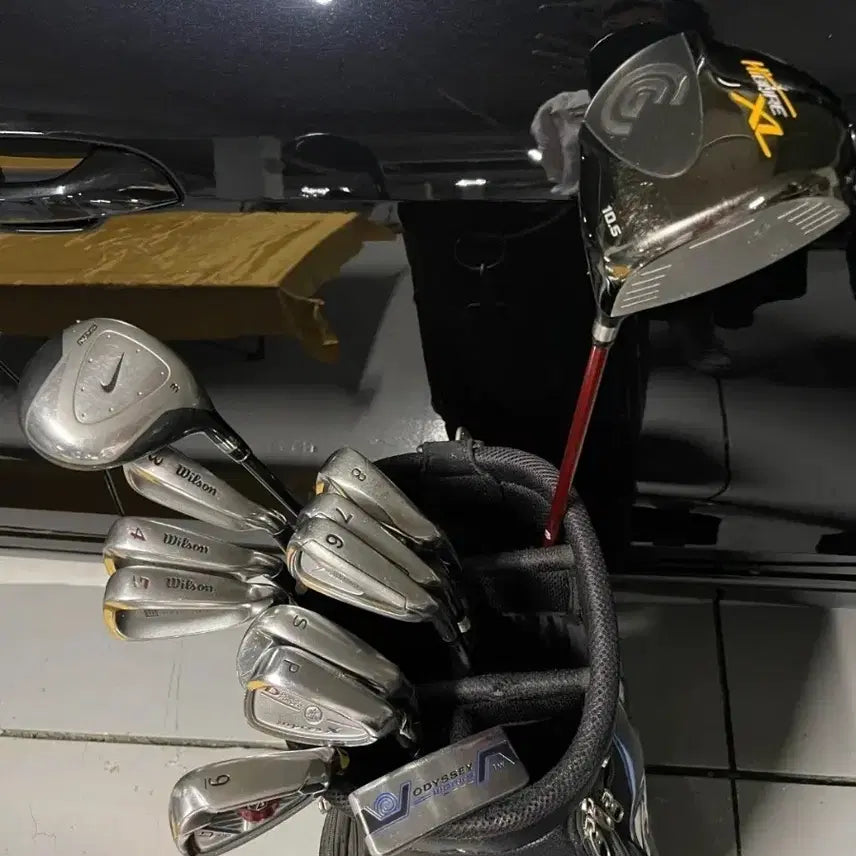 [BUNJANG] TaylorMade Men's Golf Club Full Set with Caddy Bag / 테일러메이드 캐디백과 남성용골프채 12개 클럽 풀세트. 입문용 초보용.
