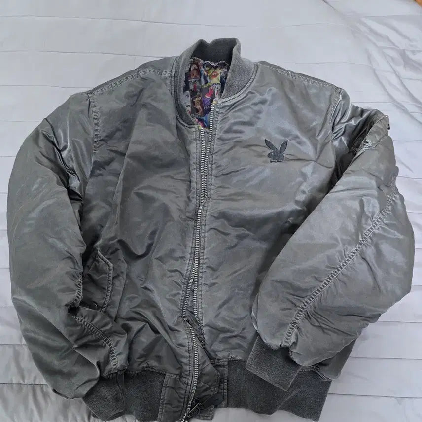 [BUNJANG] Alpha Industries x Playboy MA-1 Jacket / 알파인더스트리 x 플레이보이 MA-1 자켓 마원