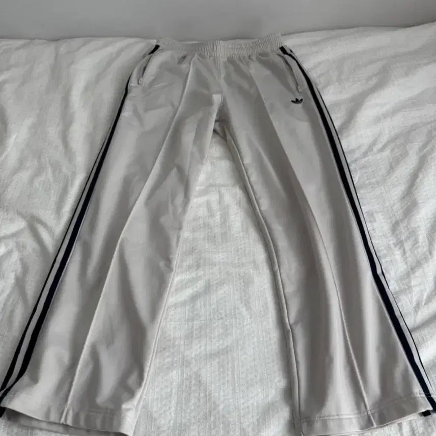 [BUNJANG] Adidas BB Track Pants Cream S / 아디다스 BB트랙팬츠 크림 S
