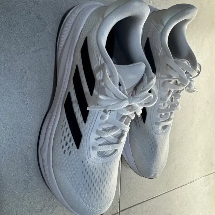 [BUNJANG] Adidas Dreamstrike Running Shoes / 아디다스 드림스트라이크 러닝화