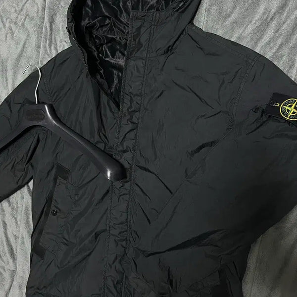 [BUNJANG] Stone Island 25SS Crinkle Labs Jacket Black / [m] 25ss 스톤아일랜드 크링클랩스 바람막이 자켓 블랙