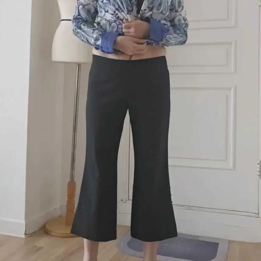 [BUNJANG] Son Jung Wan 8-Part Pants Black Size 55 / 새상품급/손정완/8부 팬츠/55