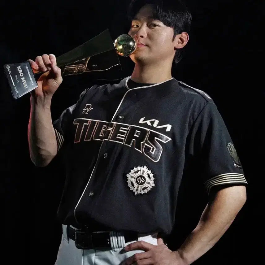 [BUNJANG] Doyoung MVP Uniform L / 김도영 MVP 유니폼