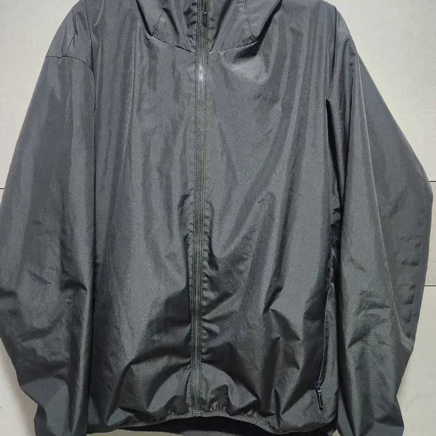 [BUNJANG] GU Hooded Windbreaker Black Oversized / GU 지유 후드 바람막이 블랙 오버핏 윈드브레이커