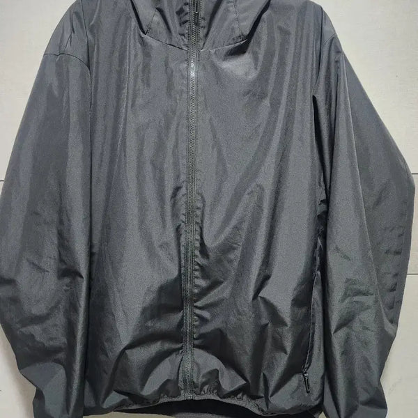 [BUNJANG] GU Hooded Windbreaker Black Oversized / GU 지유 후드 바람막이 블랙 오버핏 윈드브레이커